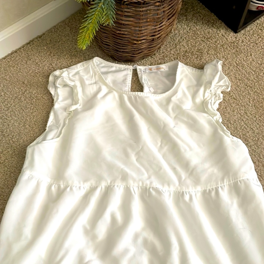 white beach dress 🌴